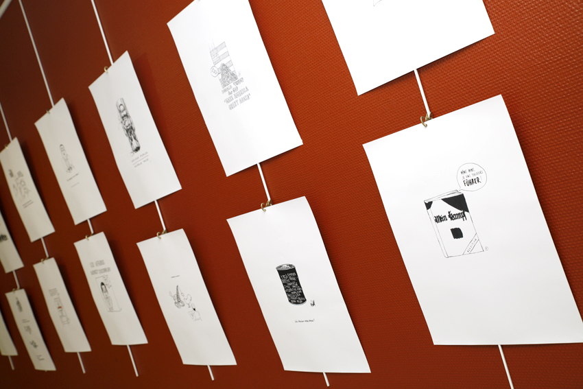 Vue des dessins de l'exposition, photo © Anne Guiot